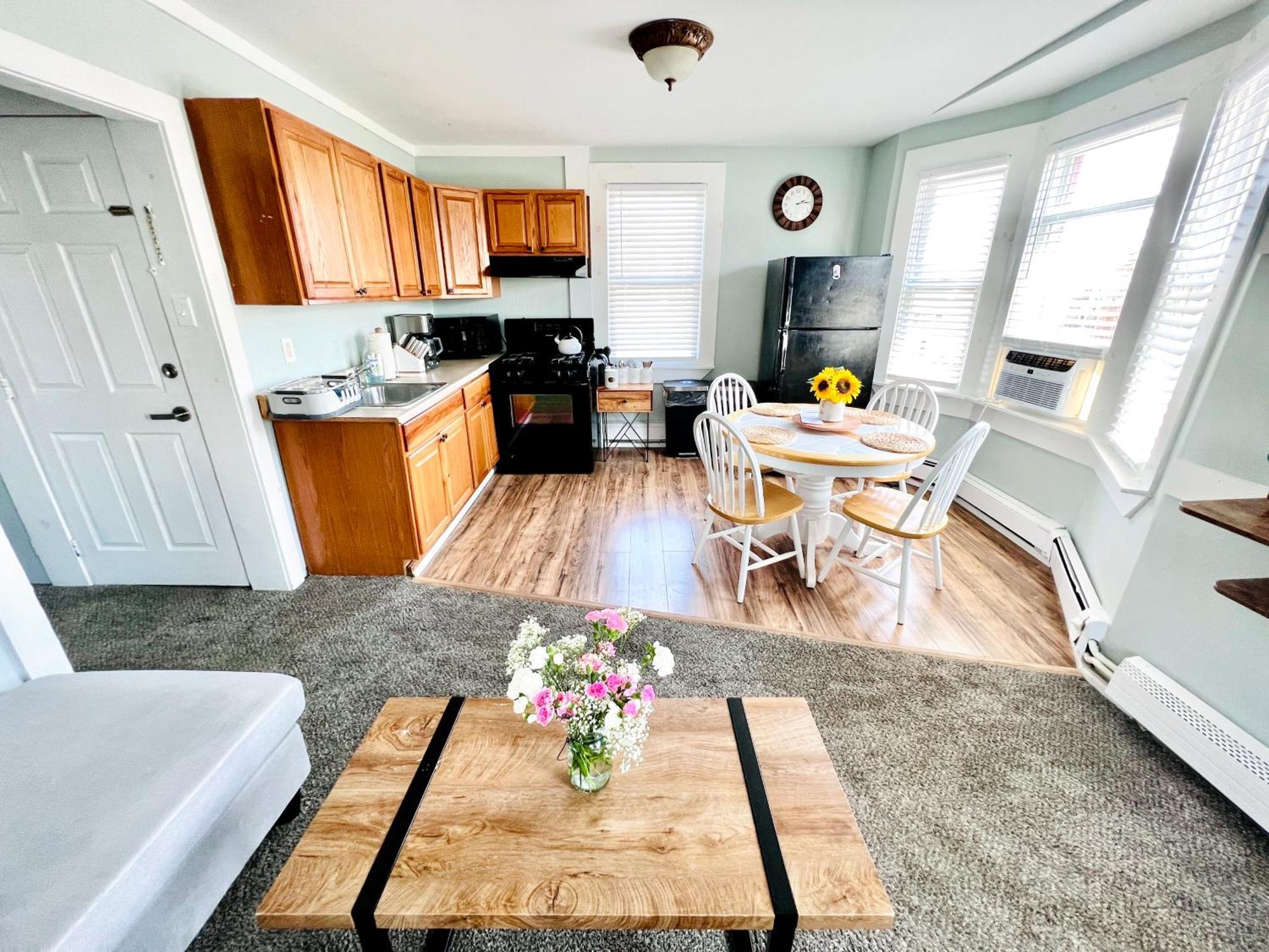 Entire Lovely 3 Bedroom, 2 Bathroom Apartment! 1 Block To The Beach And Boardwalk! Wildwood Esterno foto